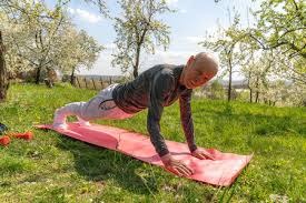 尤文本赛季税前年薪前20：弗拉霍维奇2220万第1，戴维1110万