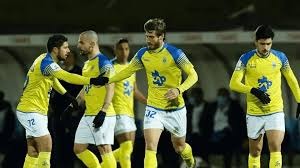 状态火热！穆雷首节6中4得到10分2篮板1助攻