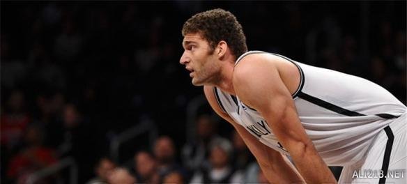 泳池里走出 泳池里走出